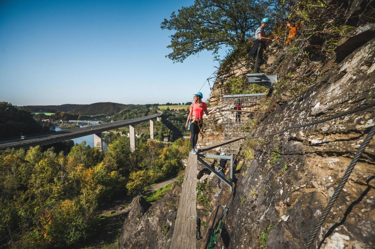 Gite De La Tour - Dinant Evasion ภายนอก รูปภาพ